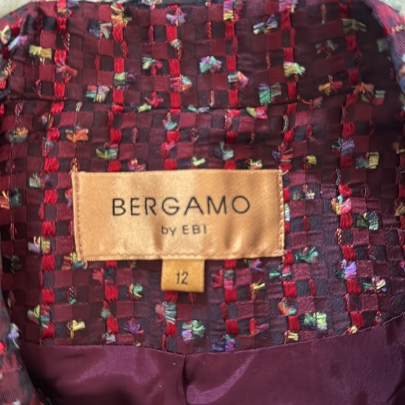 Elegant Burgundy Tweed Jacket Ptp 20” height 20” - Picture 9 of 10